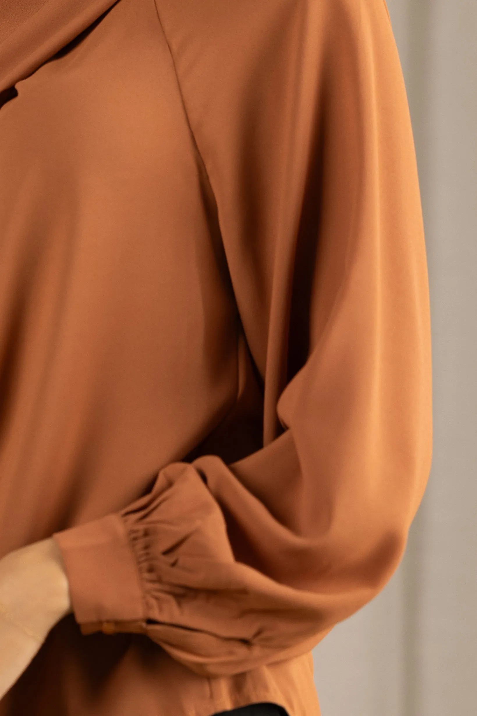 Sky Twist Neck Top
